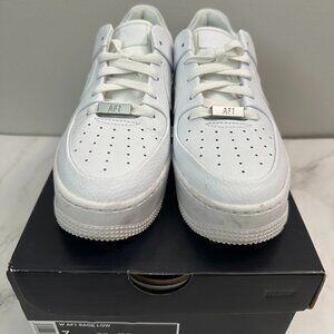 NIKE Women Air Force 1 Sage Low